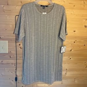 RusticDime top Size M NWT